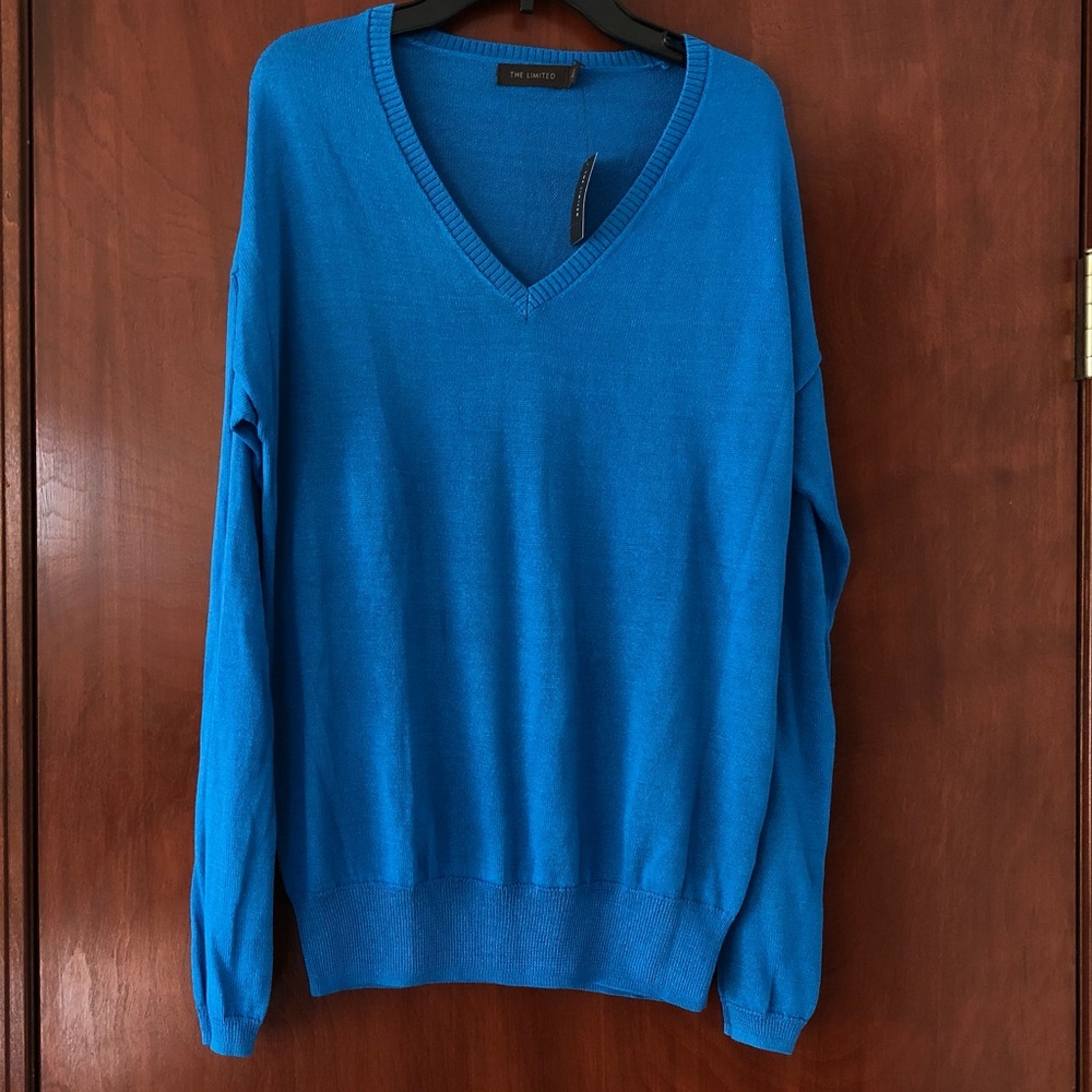 The Limited Women’s Sz M Lt Blue Sweater-NWT